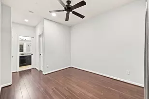 828 W 26th St, Houston, TX 77008 - Photo 25