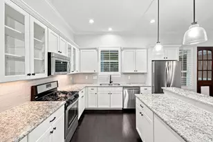 828 W 26th St, Houston, TX 77008 - Photo 13
