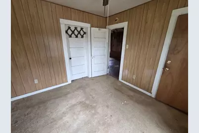 204 E Bryan Avenue, Electra, TX 76360 - Photo 9