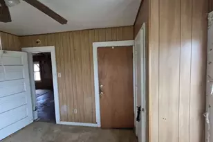 204 E Bryan Ave, Electra, TX 76360 - Photo 7