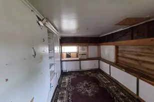 204 E Bryan Ave, Electra, TX 76360 - Photo 3