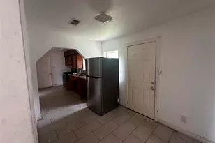 1127 Niagara St, Houston, TX 77051 - Photo 5