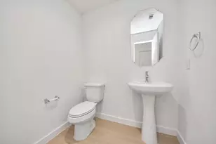 2114 Della Lks Ct, Fresno, TX 77545 - Photo 5