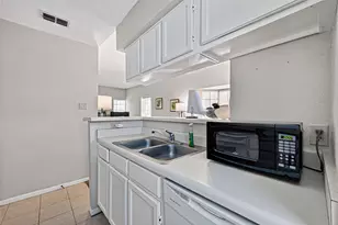 1515 Sandy Springs Rd, Houston, TX 77042 - Photo 19