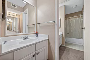 1515 Sandy Springs Rd, Houston, TX 77042 - Photo 23
