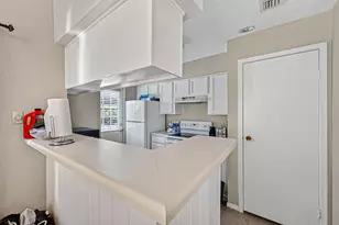 1515 Sandy Springs Rd, Houston, TX 77042 - Photo 13