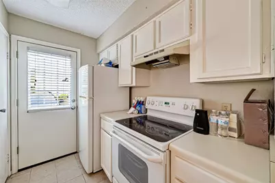 1515 Sandy Springs Road #1604, Houston, TX 77042 - Photo 15