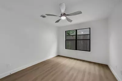 650 Westcross Street #70, Houston, TX 77018 - Photo 11