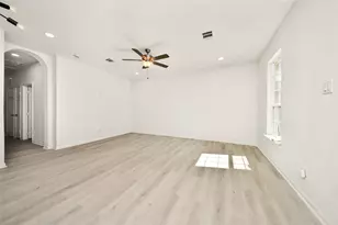 4615 Collingsworth St, Houston, TX 77026 - Photo 29