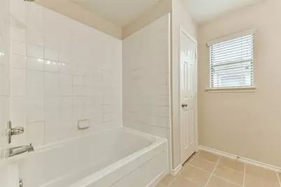 13210 Skyview Green Drive, Houston, TX 77047 - Photo 17