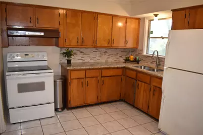 5911 Hornwood Drive, Houston, TX 77081 - Photo 19