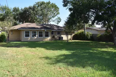 5911 Hornwood Drive, Houston, TX 77081 - Photo 25