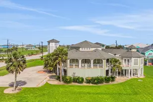 18403 Shaman Dr, Galveston, TX 77554 - Photo 3