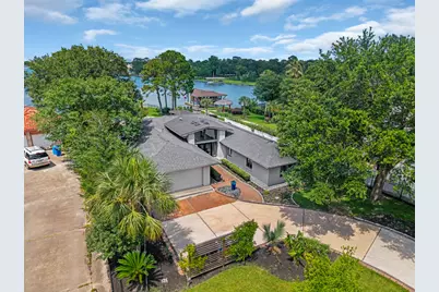 217 Lakeshore Circle, Seabrook, TX 77586 - Photo 5