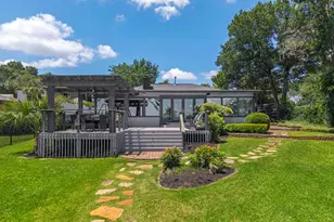 217 Lakeshore Circle, Seabrook, TX 77586 - Photo 11