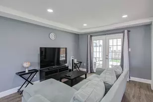 3330 Kelton St, Houston, TX 77021 - Photo 9