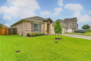 6304 Firewood Dr, League City, TX 77573 - Photo 3
