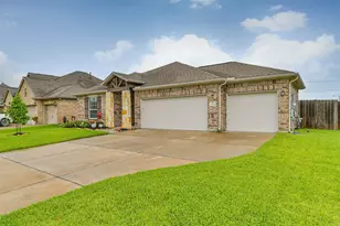 6304 Firewood Dr, League City, TX 77573 - Photo 3