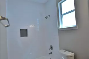 10819 Shannon Mills Ln, Houston, TX 77075 - Photo 11