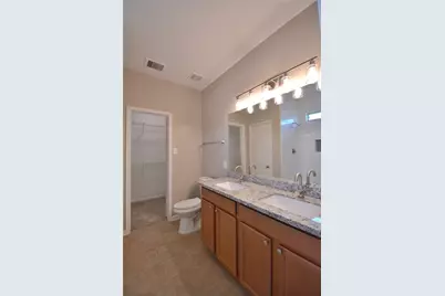 10819 Shannon Mills Lane, Houston, TX 77075 - Photo 7