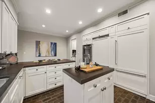 991 S Post Oak Ln, Houston, TX 77056 - Photo 19