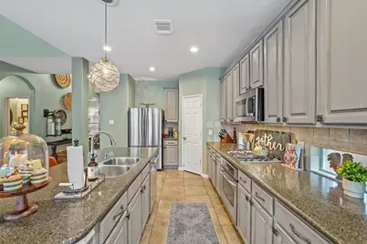8815 Wenona Walk, Missouri City, TX 77459 - Photo 9