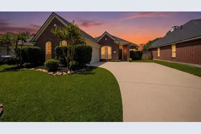 3714 Crescent Drive, Pearland, TX 77584 - Photo 3