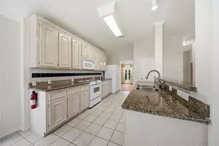 3714 Crescent Dr, Pearland, TX 77584 - Photo 13