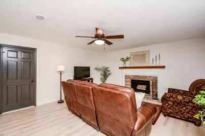 3235 E Rangecrest Place, Sugar Land, TX 77479 - Photo 5
