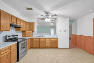 15031 Conroe Bay Blvd, Willis, TX 77318 - Photo 7