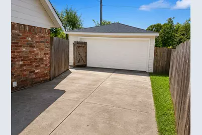 12527 Huntington Venture Drive, Houston, TX 77099 - Photo 3