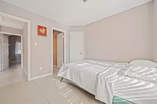 8629 Kinghaven St, Houston, TX 77083 - Photo 25