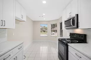 2134 Tower Bridge Rd, Pearland, TX 77581 - Photo 7