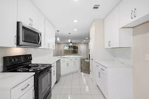 2134 Tower Bridge Rd, Pearland, TX 77581 - Photo 9