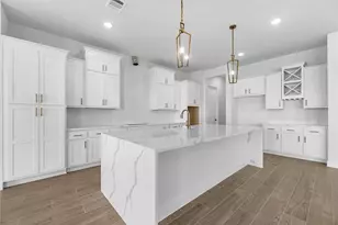 32410 Violet Dancer Ct, Fulshear, TX 77441 - Photo 7