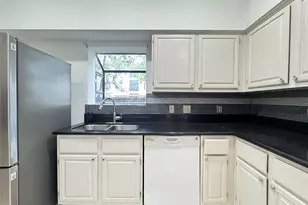 1103 Dulles Ave, Stafford, TX 77477 - Photo 9