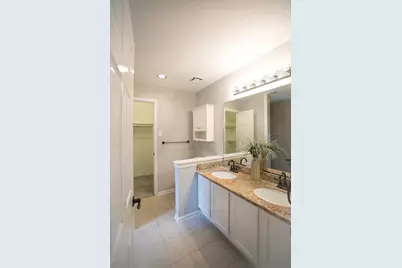 36 Fallenstone Drive, The Woodlands, TX 77381 - Photo 19