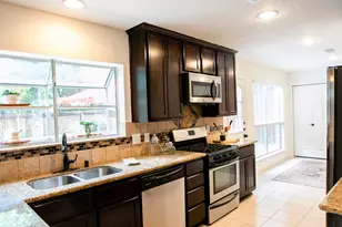 36 Fallenstone Dr, The Woodlands, TX 77381 - Photo 11