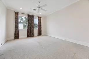 256 Post Oak Ln S, Houston, TX 77056 - Photo 11