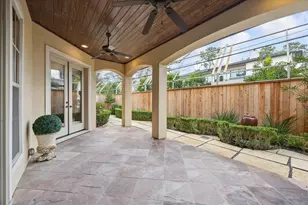 256 Post Oak Ln S, Houston, TX 77056 - Photo 15