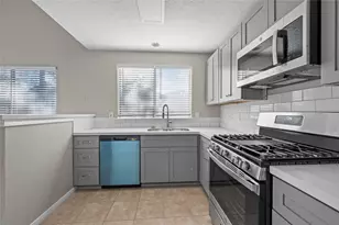 16167 Golden Sands Dr, Houston, TX 77095 - Photo 9