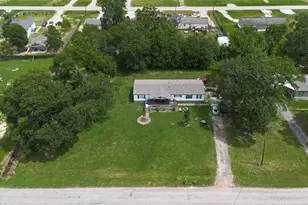 21625 County Rd 37492, Cleveland, TX 77327 - Photo 9