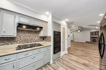 2804 Shady Creek Drive, Pearland, TX 77581 - Photo 19