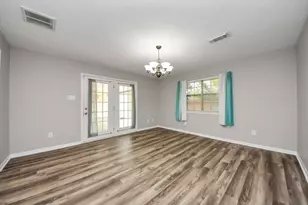 2804 Shady Creek Dr, Pearland, TX 77581 - Photo 11