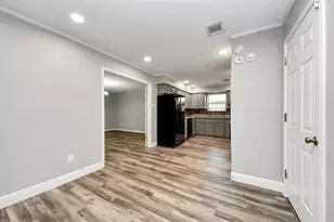 2804 Shady Creek Dr, Pearland, TX 77581 - Photo 9