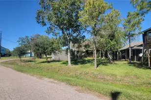 12018 Sandpiper Rd, Angleton, TX 77515 - Photo 45