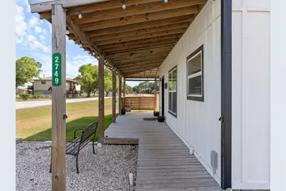2749 W Bayshore Drive, Palacios, TX 77465 - Photo 5