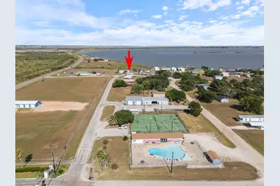 2749 W Bayshore Drive, Palacios, TX 77465 - Photo 3