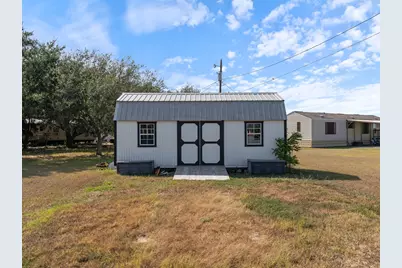 2749 W Bayshore Drive, Palacios, TX 77465 - Photo 31