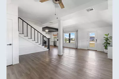 2749 W Bayshore Drive, Palacios, TX 77465 - Photo 11